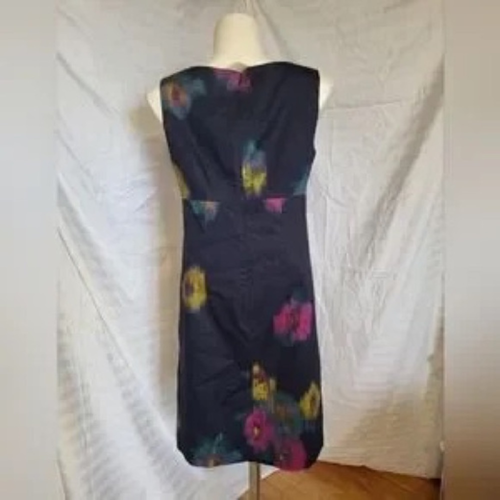 Sleeveless Navy Floral Scoop Neck Dress - Picture 2 of 3